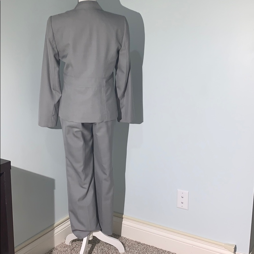 CALVIN KLEIN GRAY 2PC JACKET AND PANTS SUIT SET - Picture 5 of 12